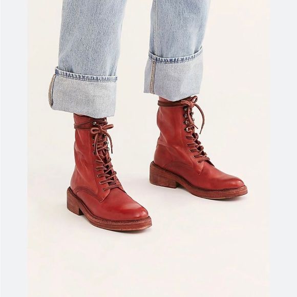 New Free people Santa Fe Lace Up boots size 36 US 6 
New with out box 
MSRP $178 - Picture 1 of 7